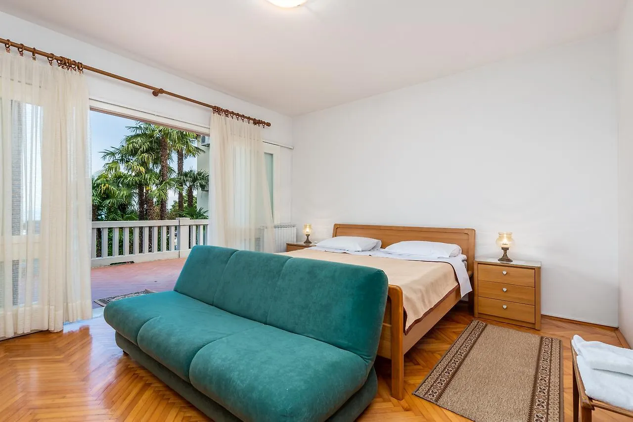 Rona Apartments Ani Icici